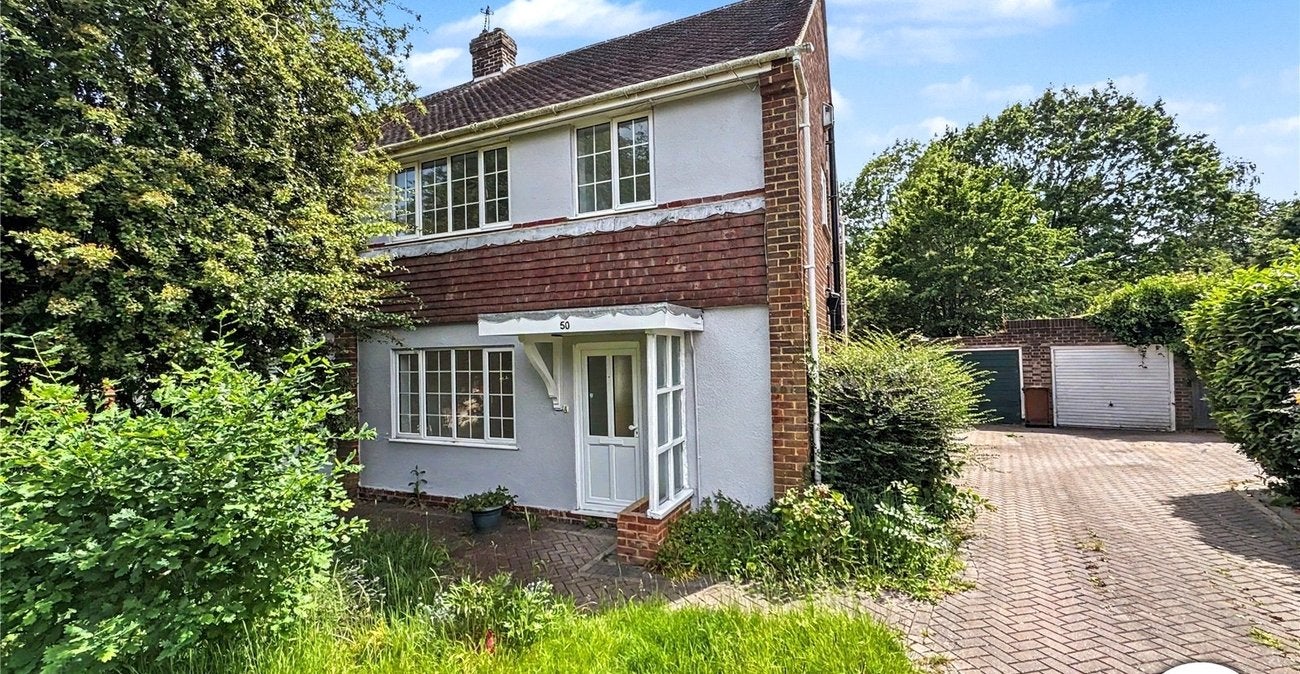 House Sharfleet Drive in Strood