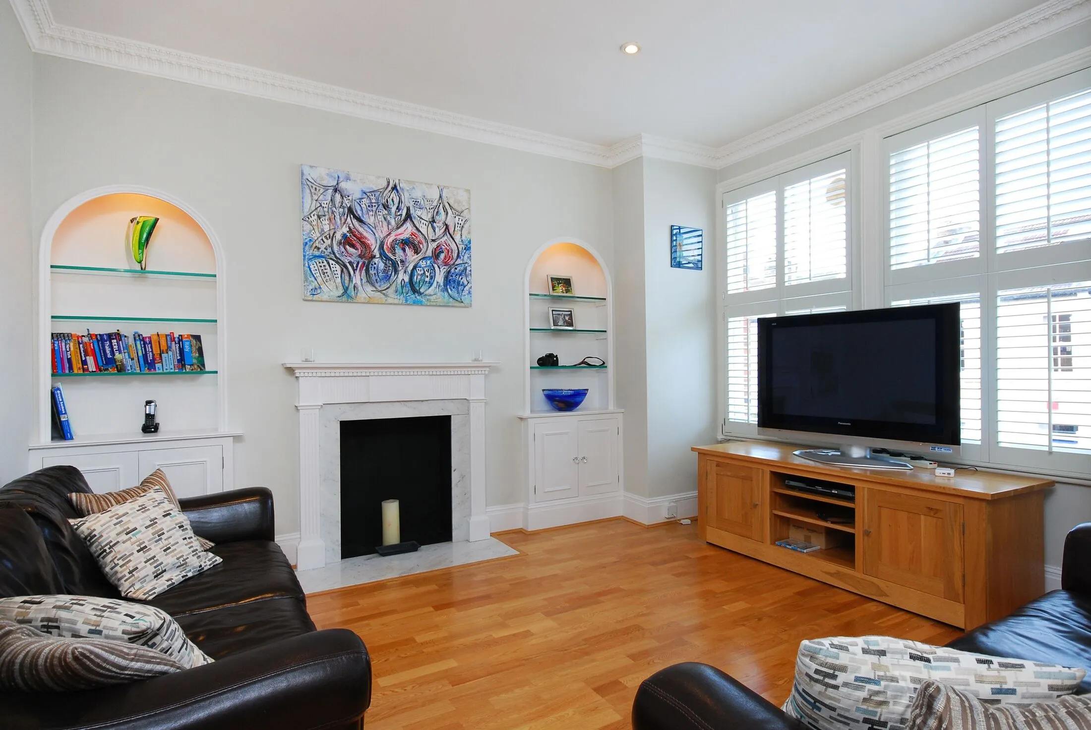 Flat Firth Gardens in Greater London