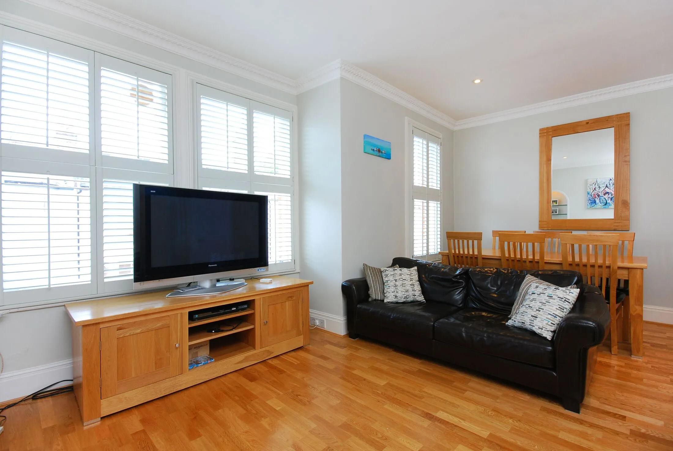 Flat Firth Gardens in Greater London