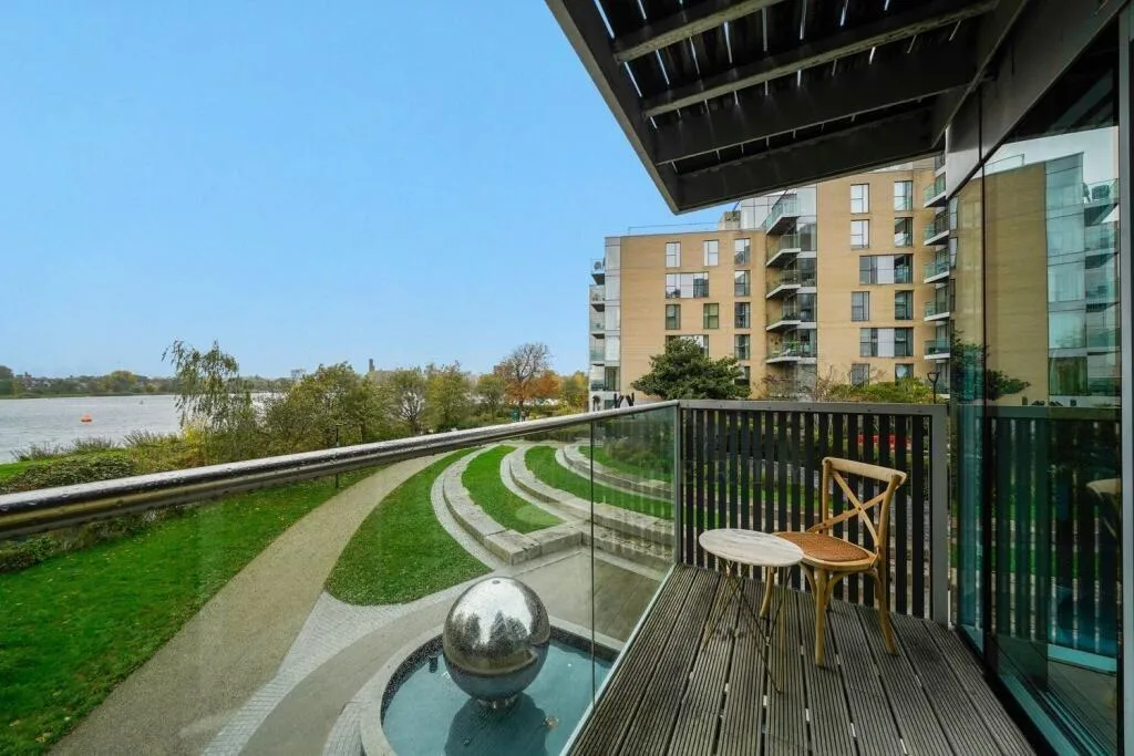 Flat Woodberry Grove in Greater London