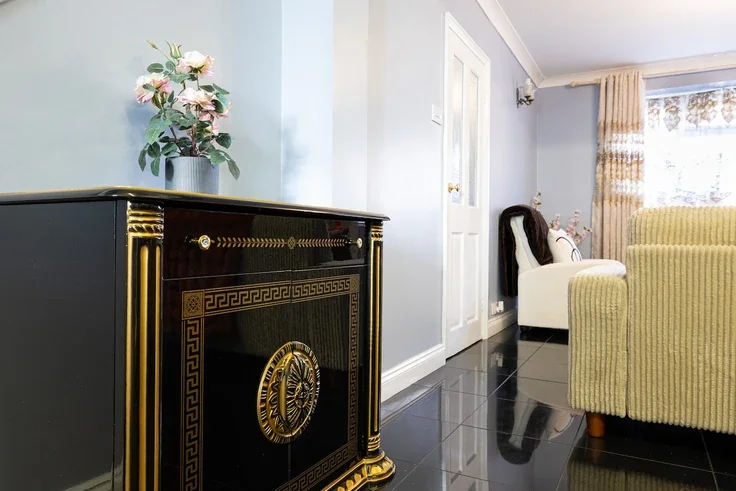 House Parsloes Avenue in Greater London