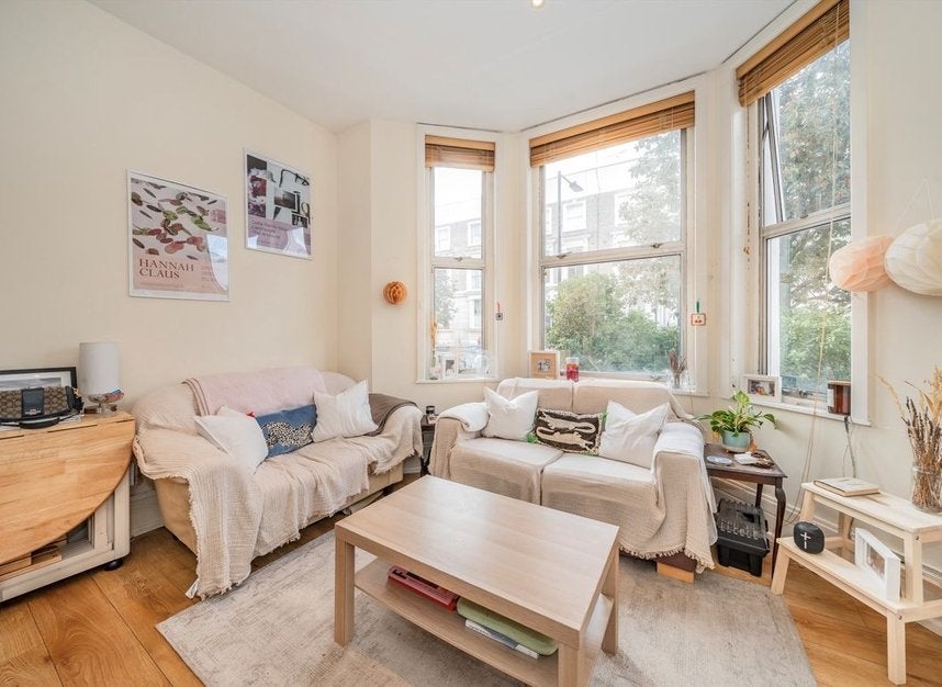 Flat Edbrooke Road in City of Westminster