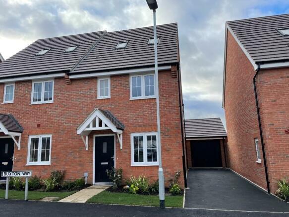 House Lynton Avenue in Northampton