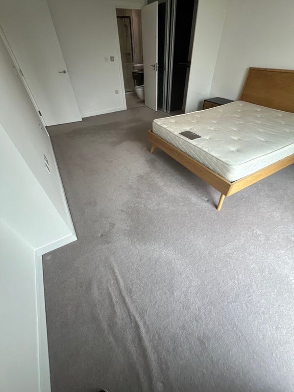 Room Priory Road in Greater London