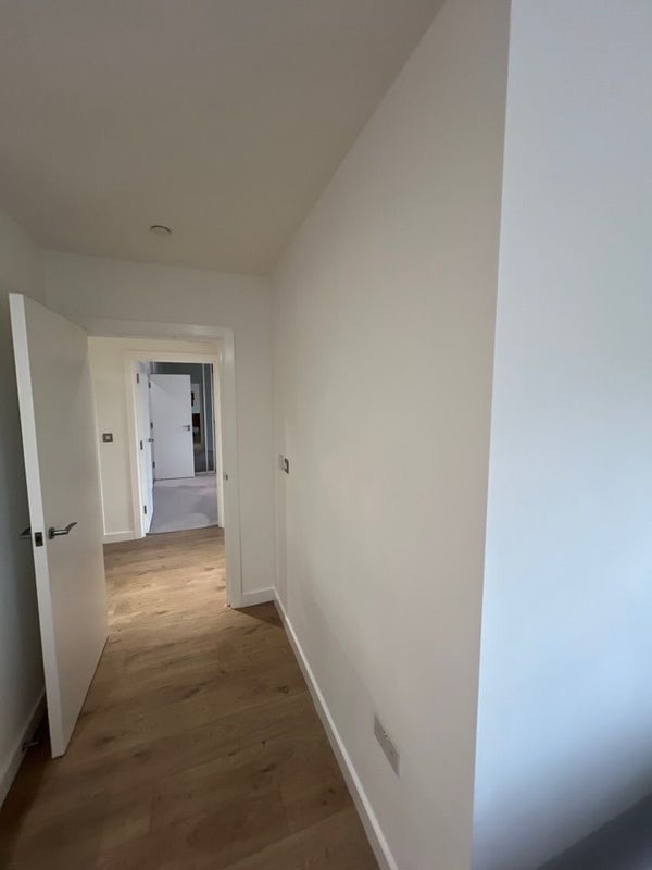 Room Priory Road in Greater London
