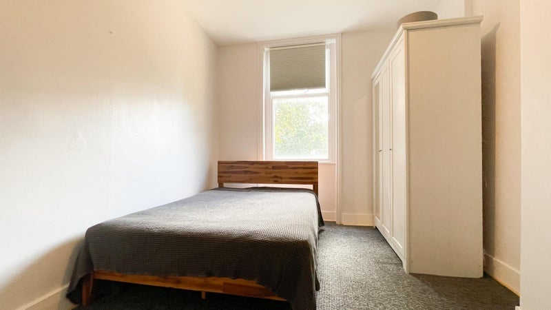 Room Farleigh Road in Greater London