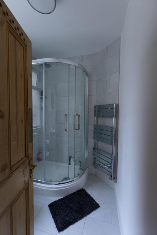 Room Farleigh Road in Greater London