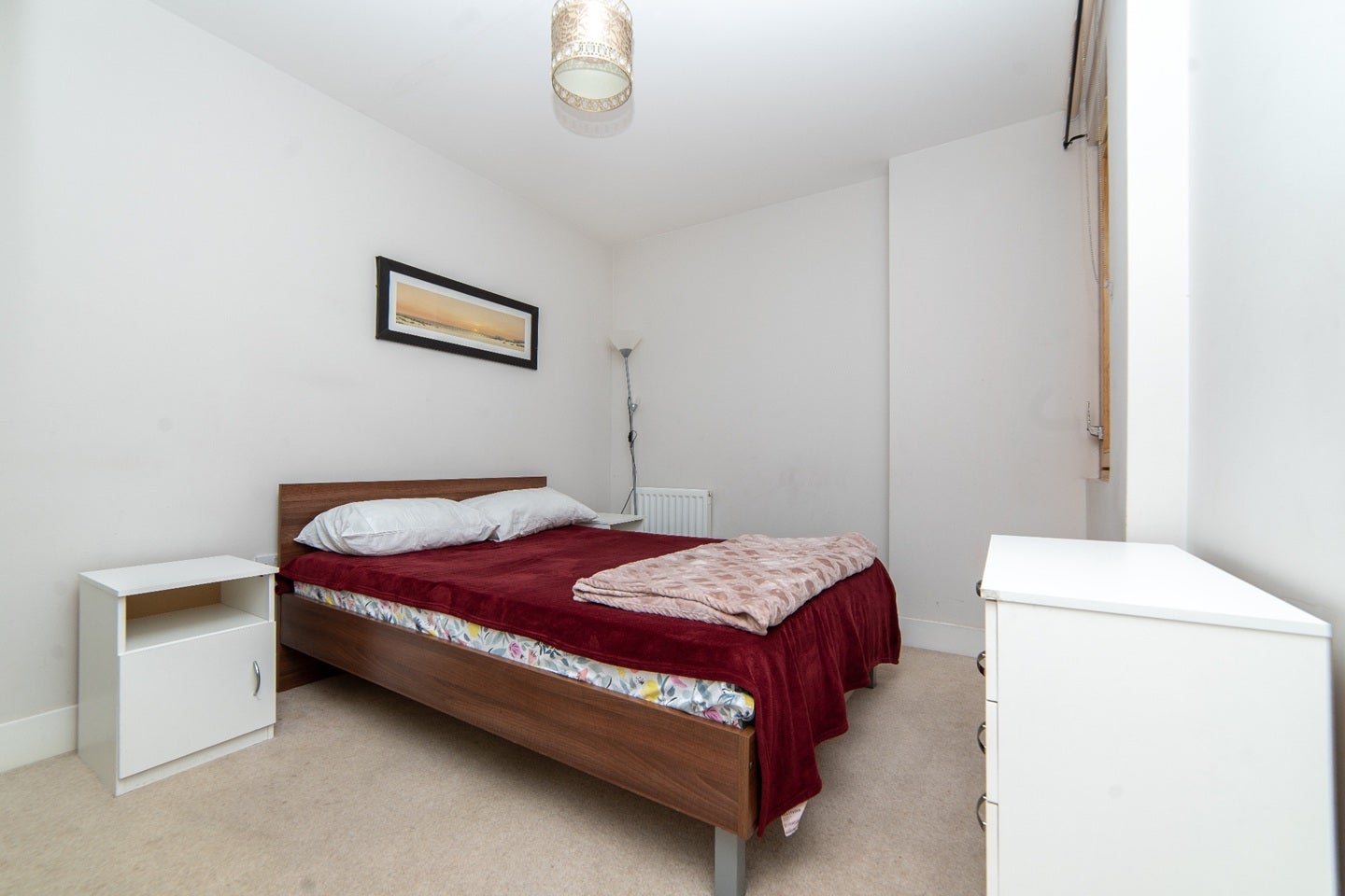 Room St Ives Place in Greater London