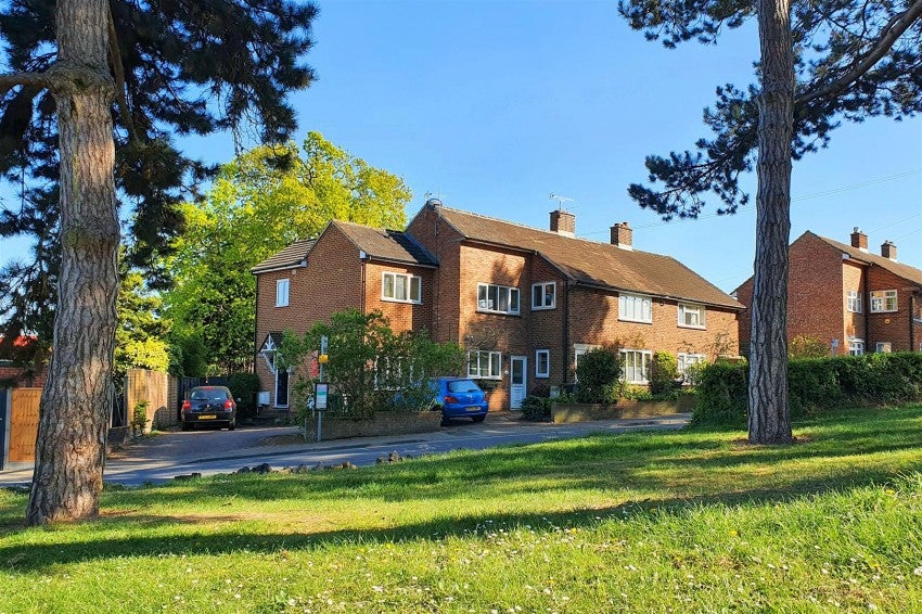 Room Centre Drive in Epping Forest