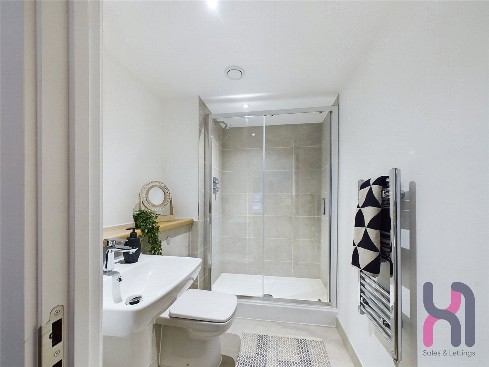 Flat Pomona Strand in Trafford