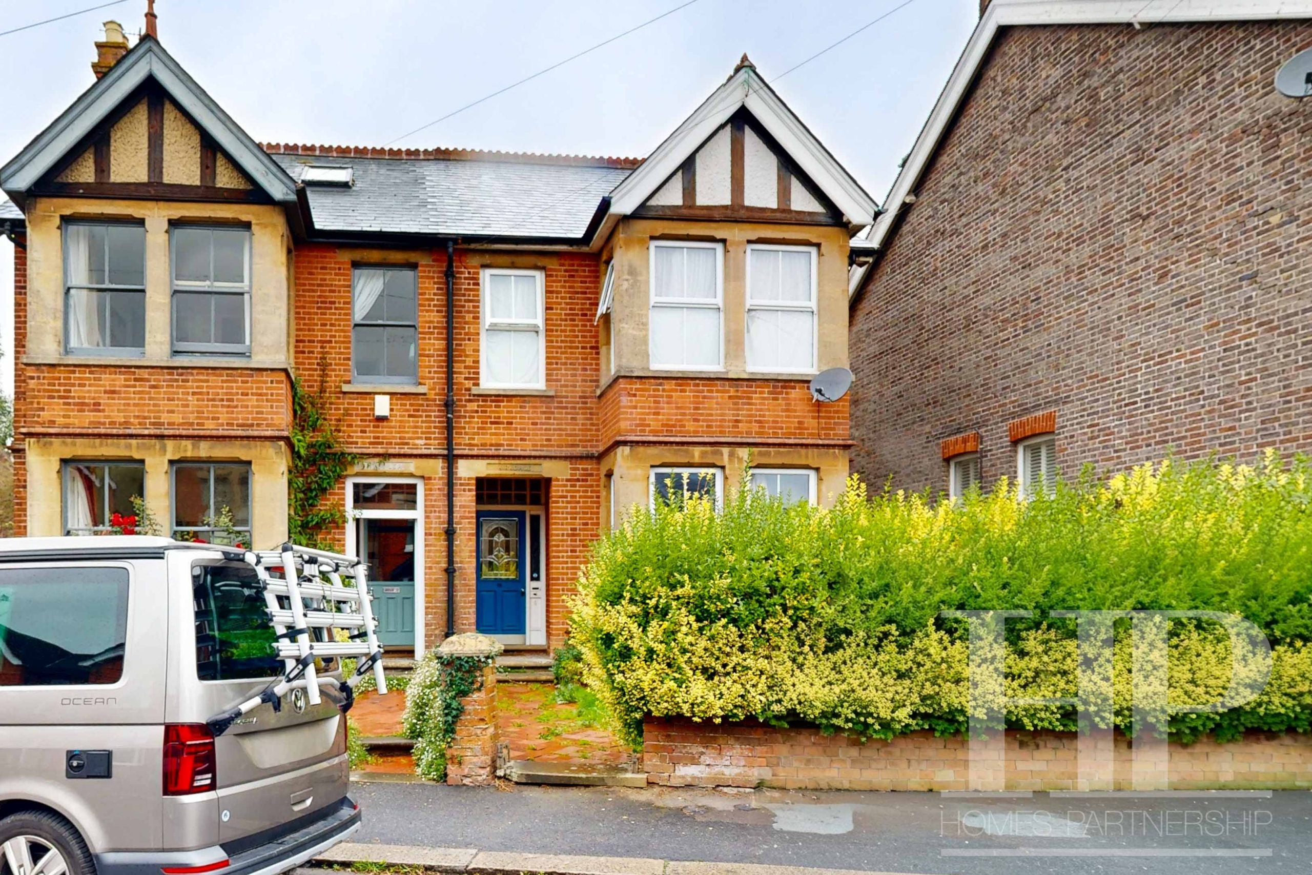 Flat Grosvenor Road in Mid Sussex