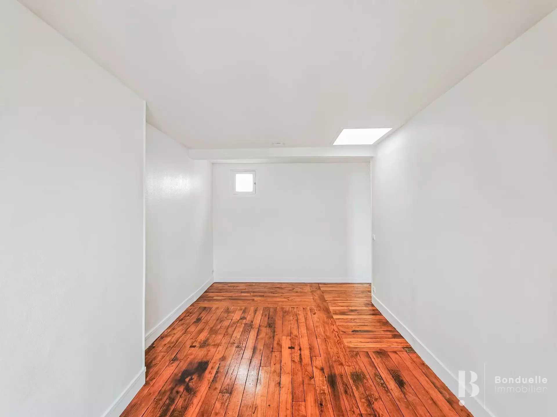 Flat Rue Joseph de Maistre in Paris