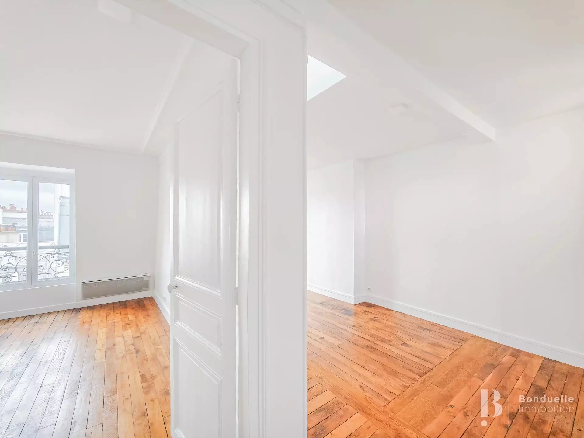 Flat Rue Joseph de Maistre in Paris