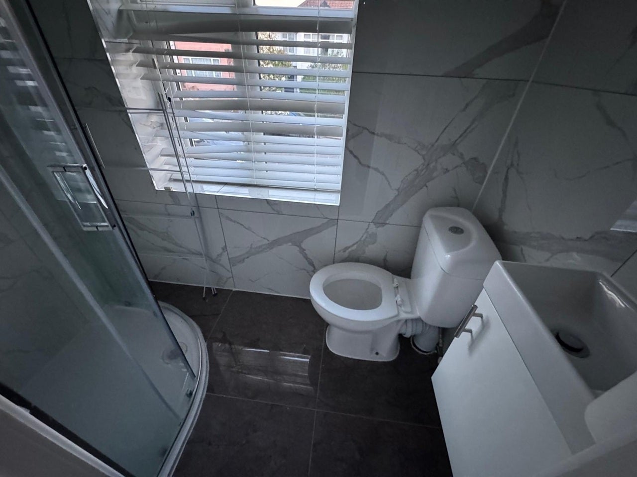 Room Beechmount Avenue in Greater London