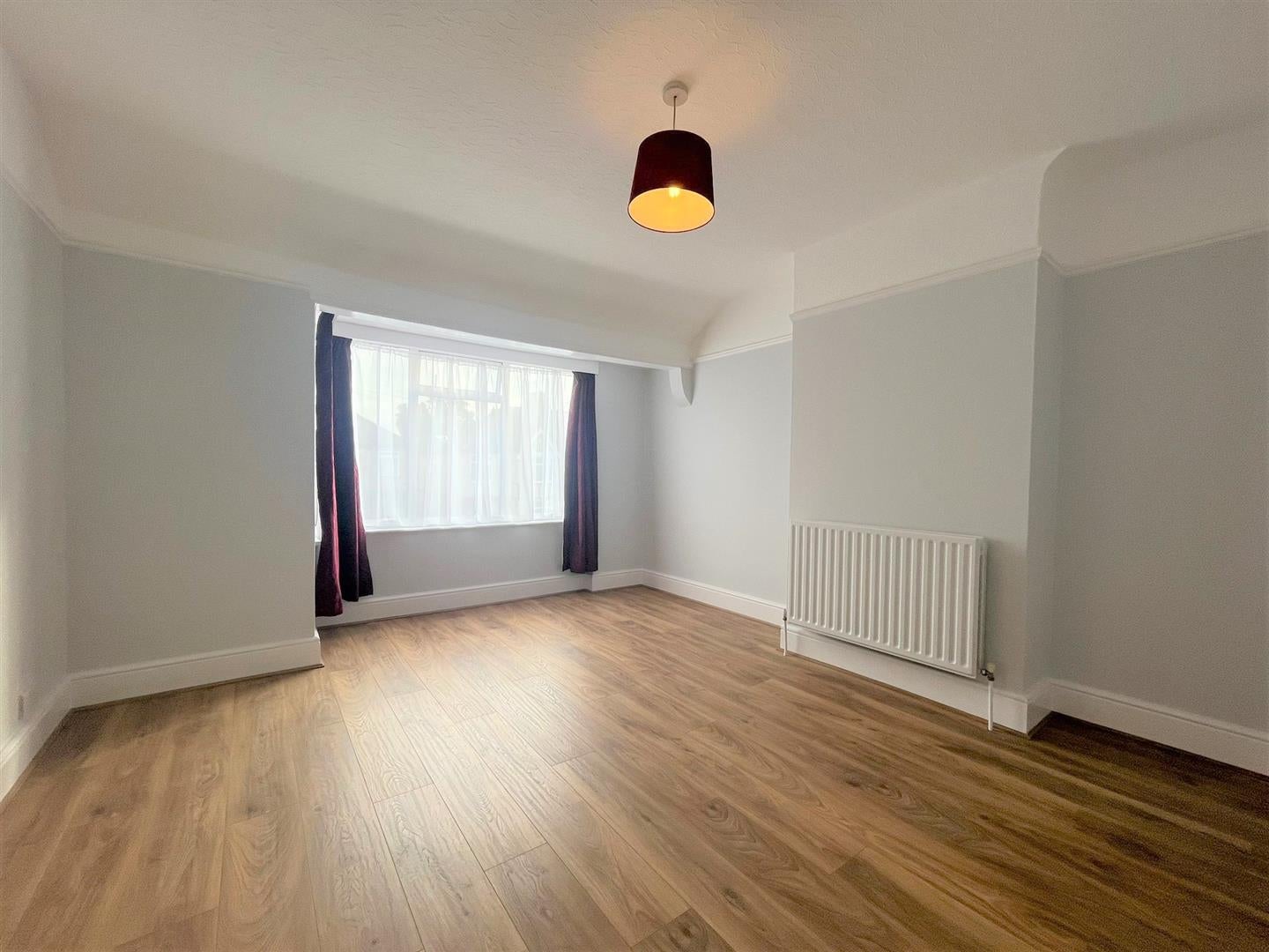 House Parkfield Avenue in Greater London