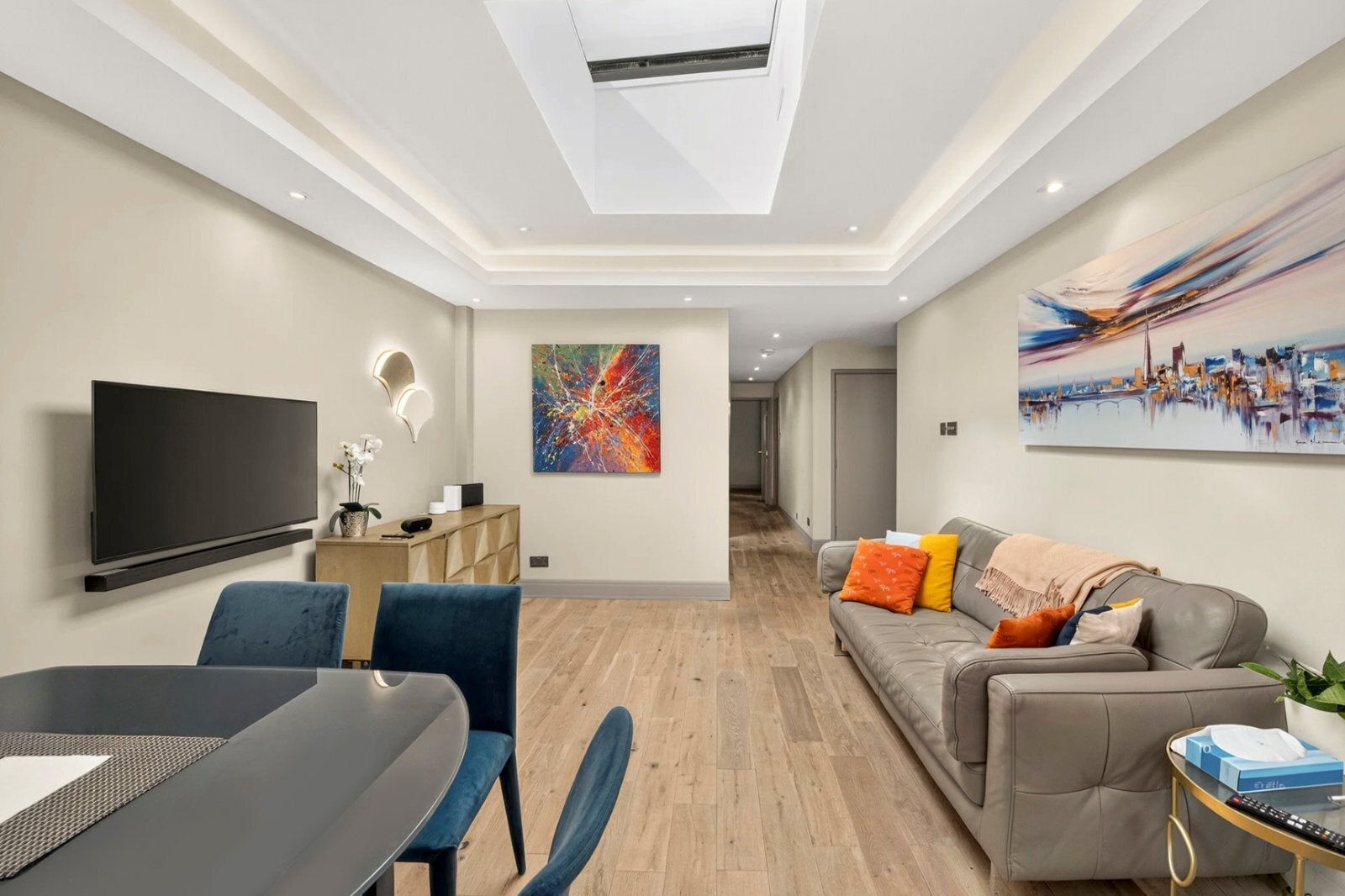 Flat Brook Mews North in City of Westminster