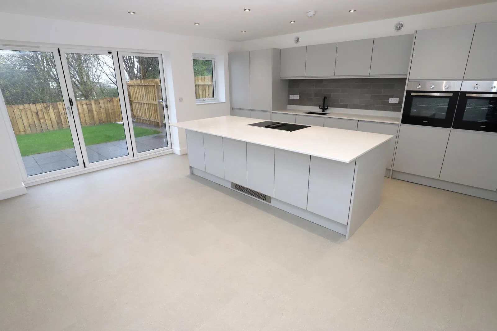 House Glenavon Drive in Rochdale