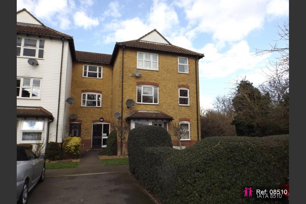 Flat Armiger Way in Witham