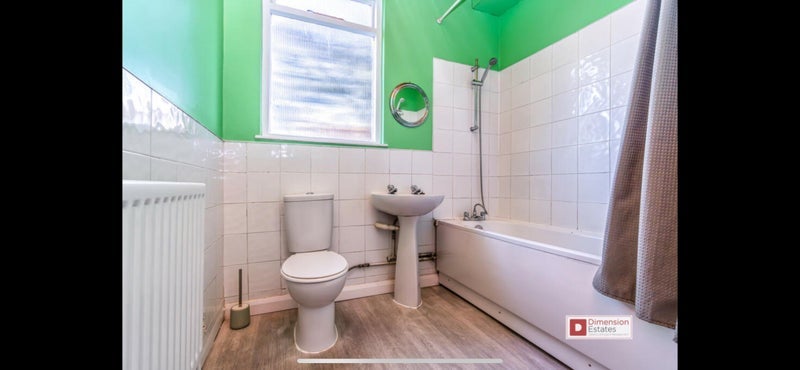 Room Eve Road in Greater London