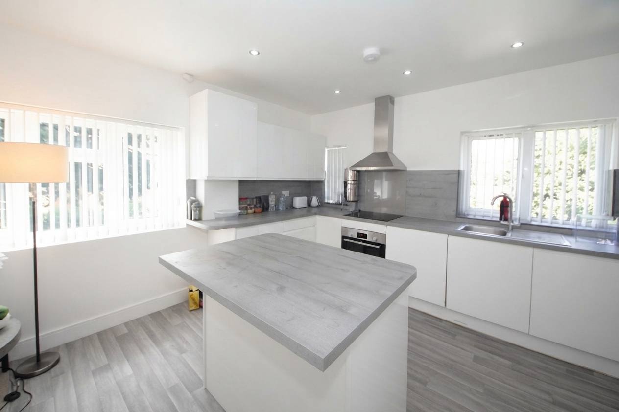 Flat Blagden's Close in Greater London