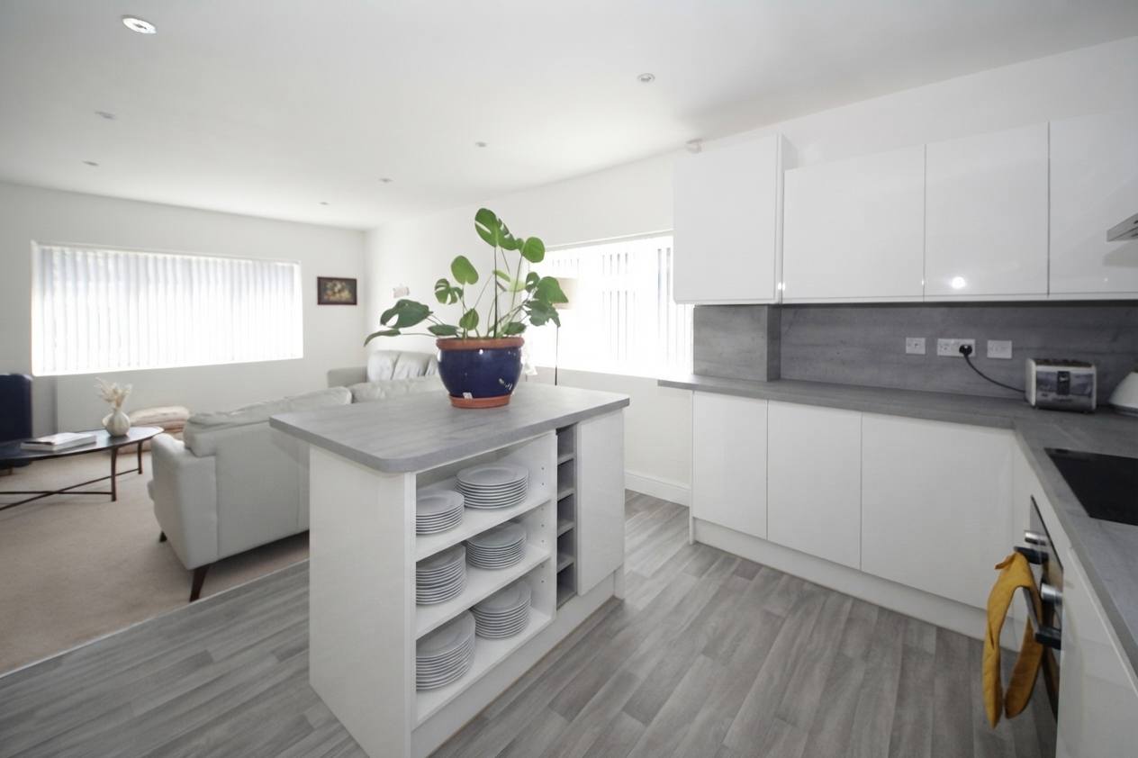 Flat Blagden's Close in Greater London
