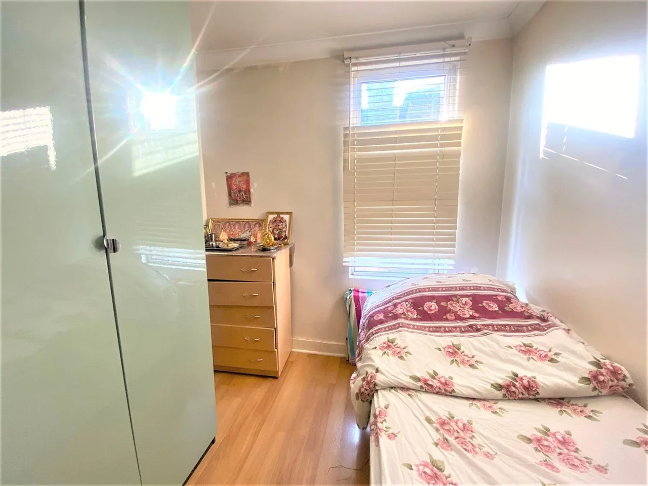 Flat Southcroft Road in Greater London