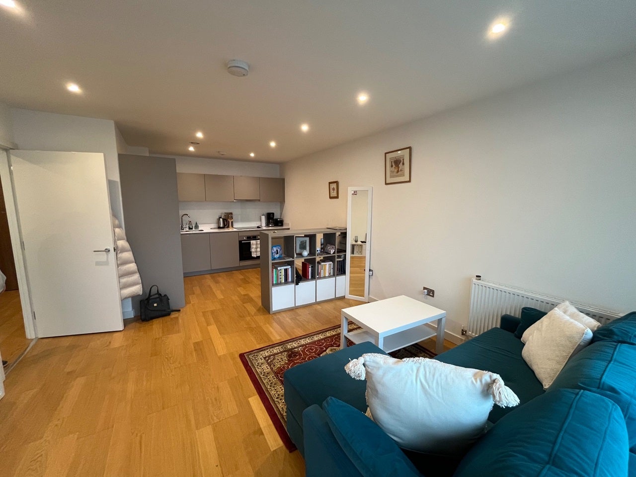 Flat Samara Drive in Greater London
