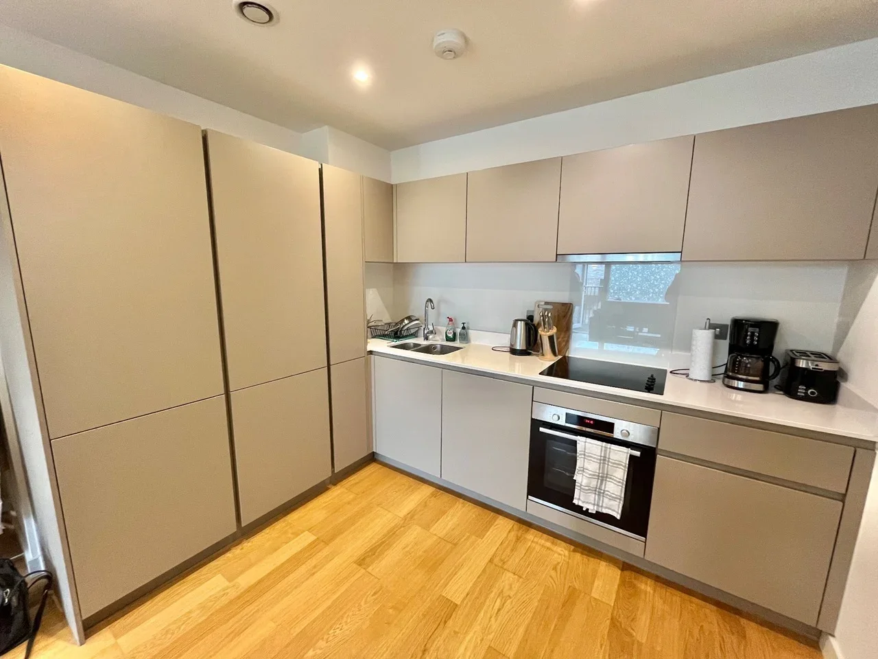 Flat Samara Drive in Greater London