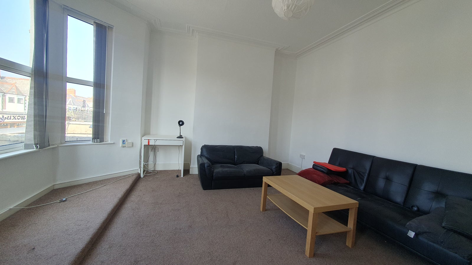 Flat Wellfield Road in Cardiff