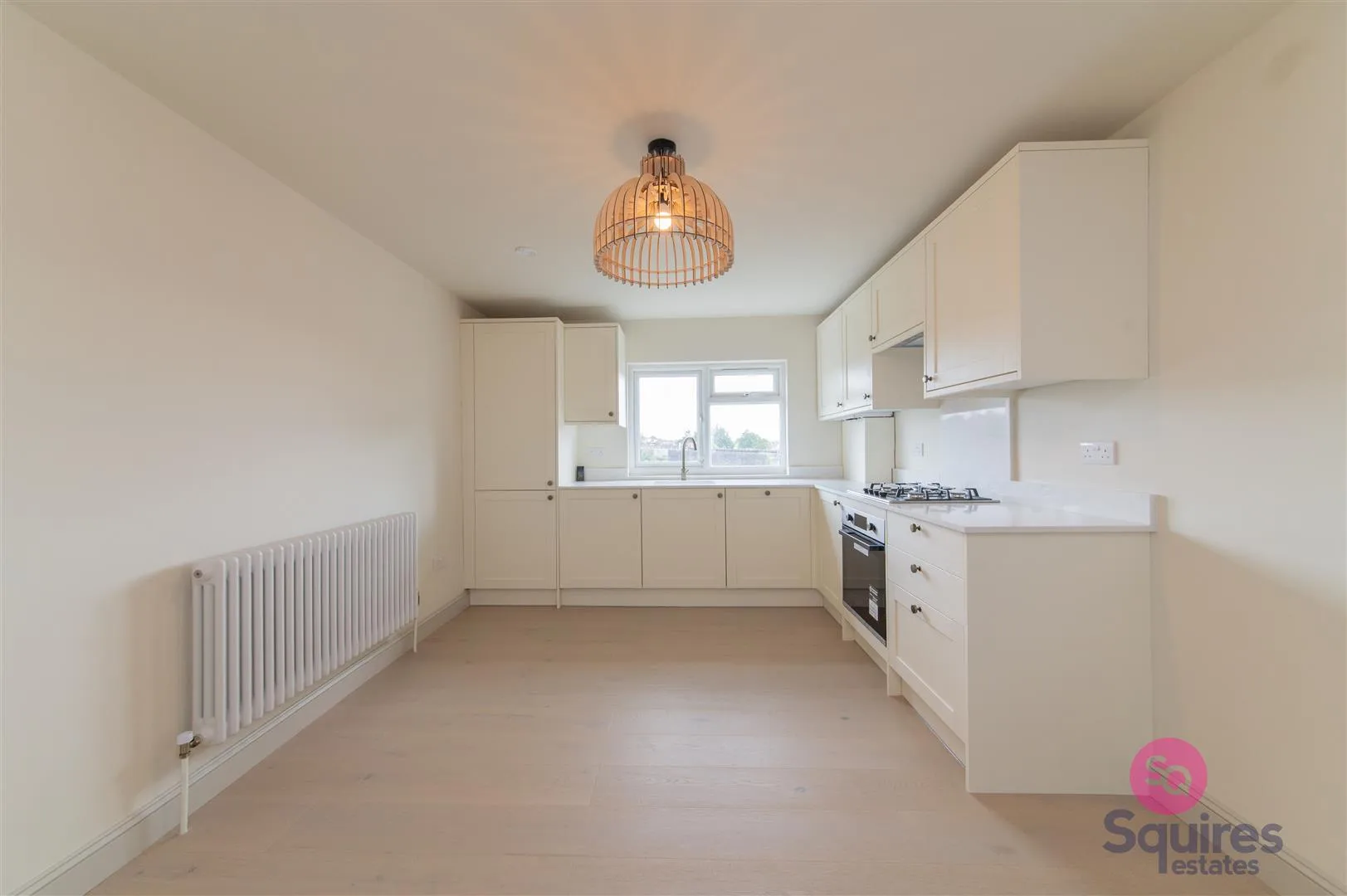Flat Highfield Avenue in Greater London