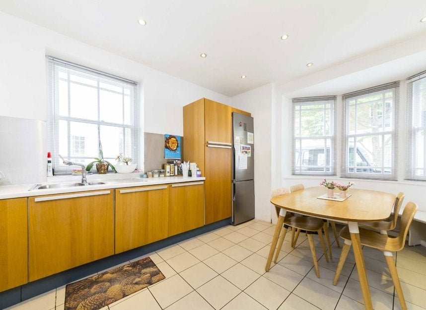 House Hillgate Place in Greater London