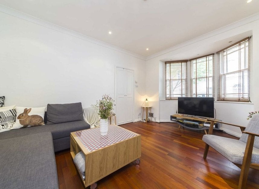House Hillgate Place in Greater London