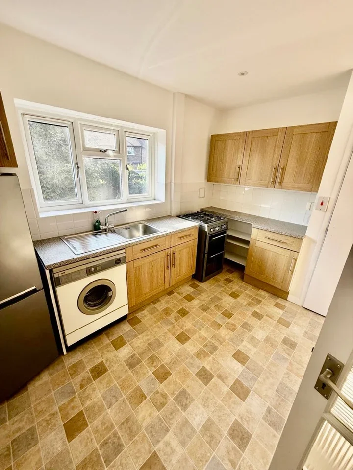 Flat Catsey Lane in Hertsmere