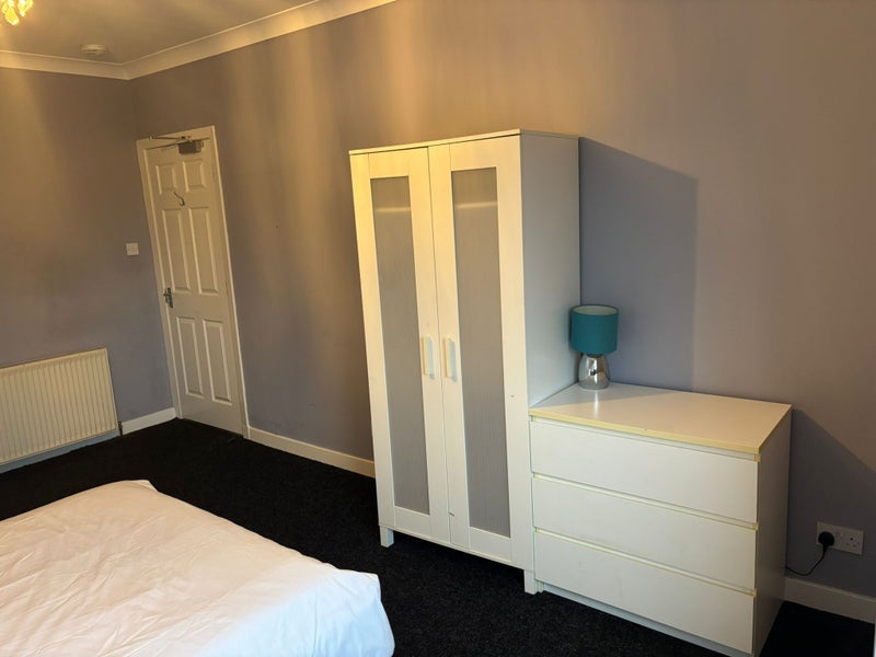 Room Crewe Crescent in City of Edinburgh