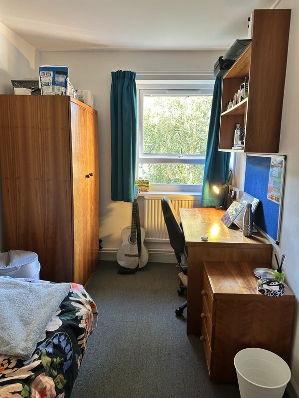Room Lower Court in Nottingham