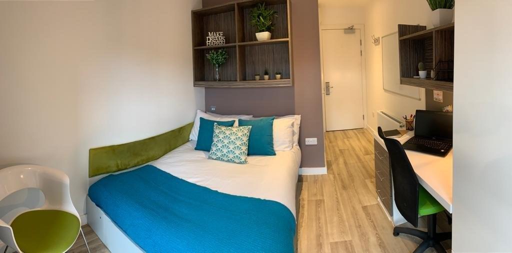 Room Blandford Square in Newcastle upon Tyne