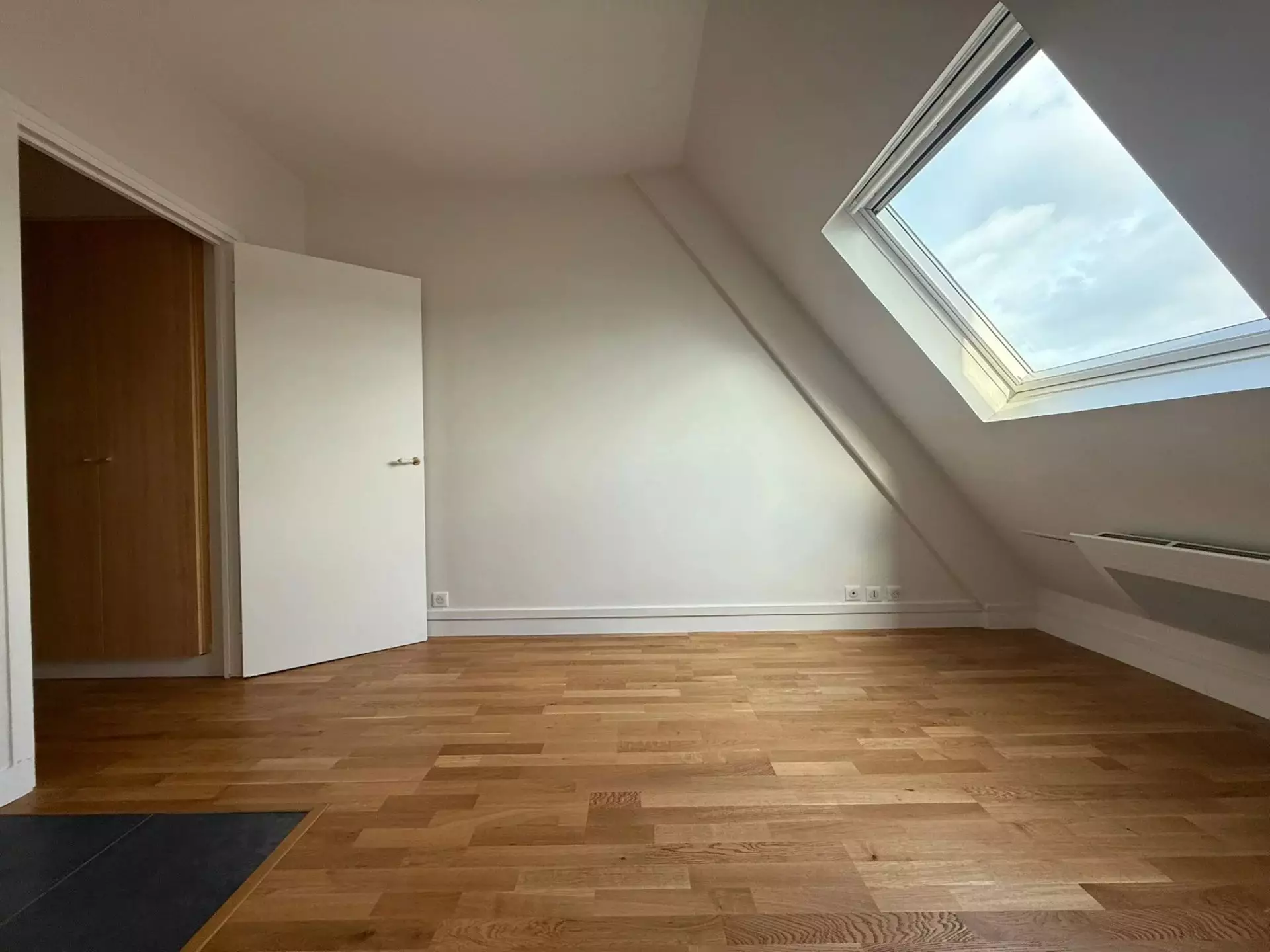 Flat Rue de Saint-Pétersbourg in Paris