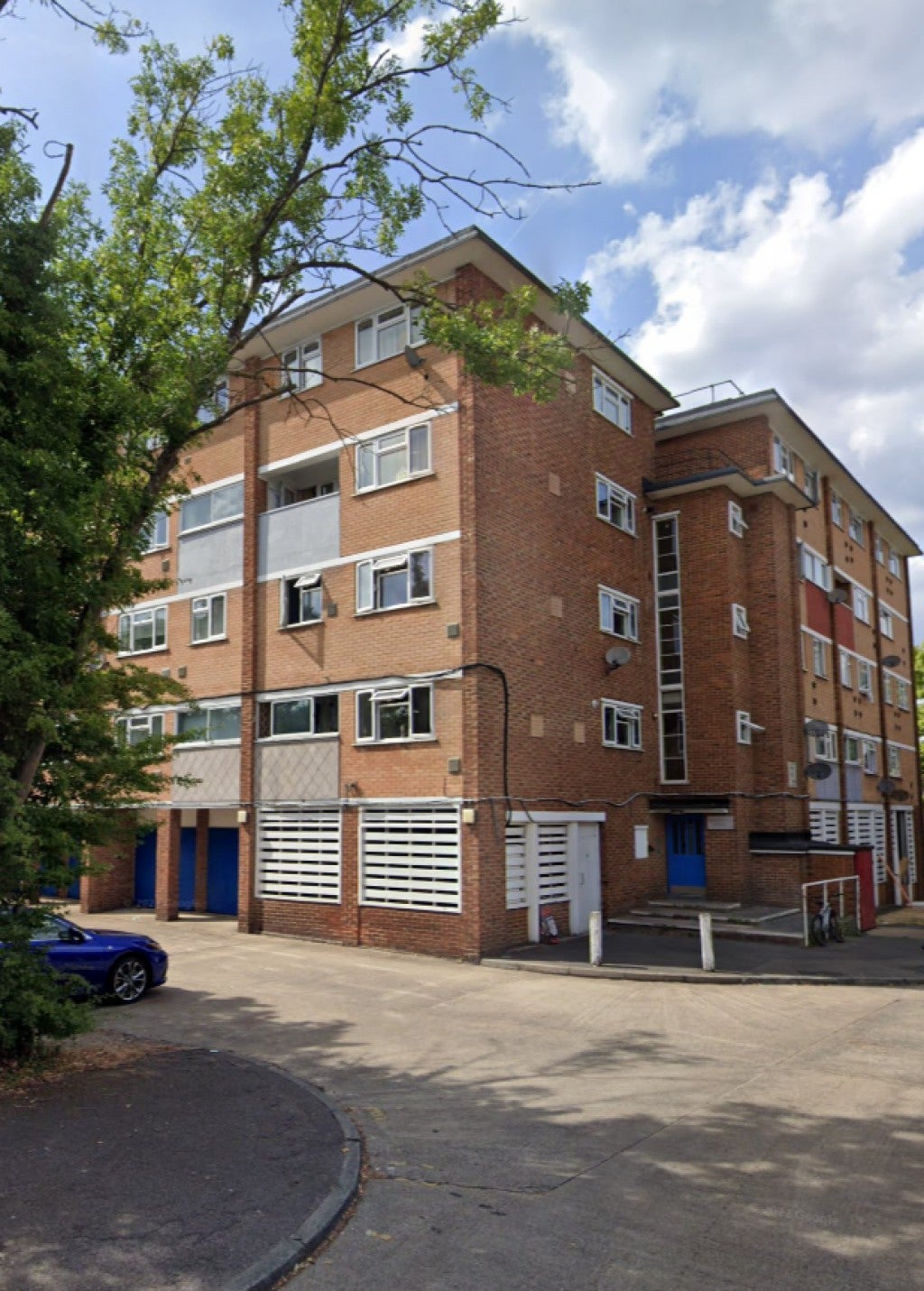Flat Oakfield Close in Greater London