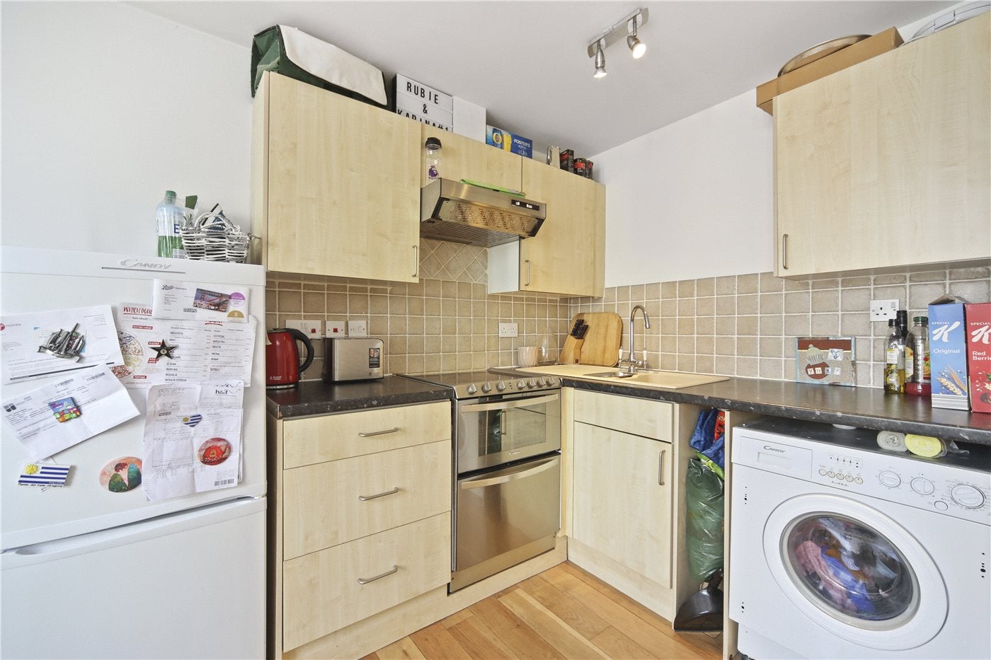 Flat Blythe Road in Greater London