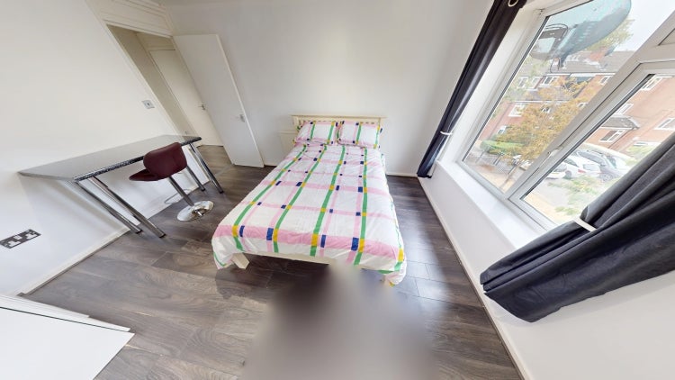 Flat Dundas Close in Nottingham