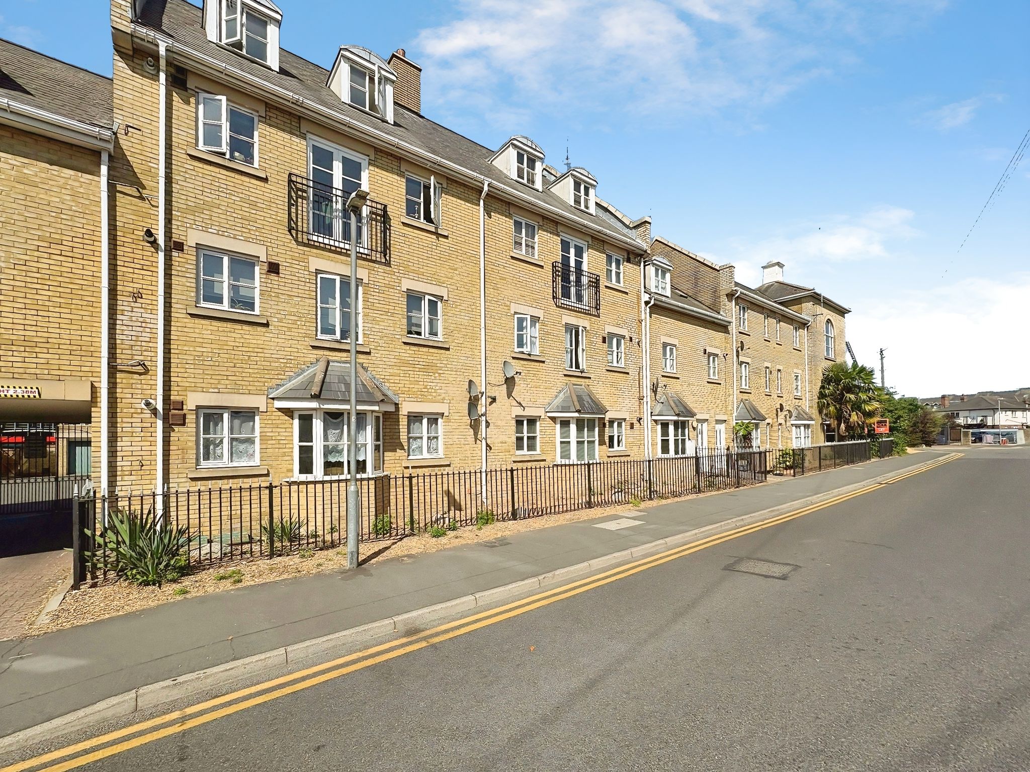 Flat The Meades in Chelmsford