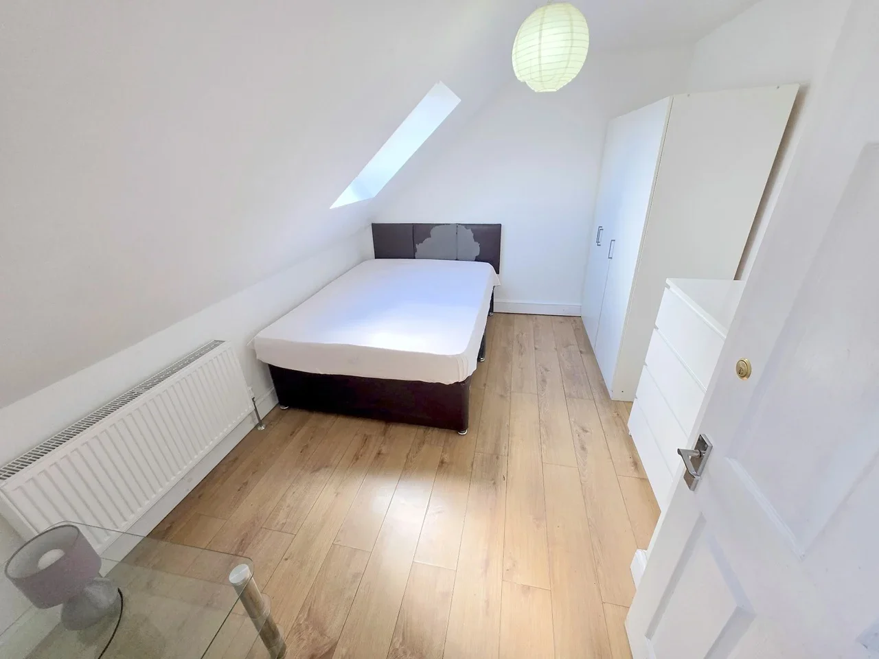 Room Cobland Road in Greater London