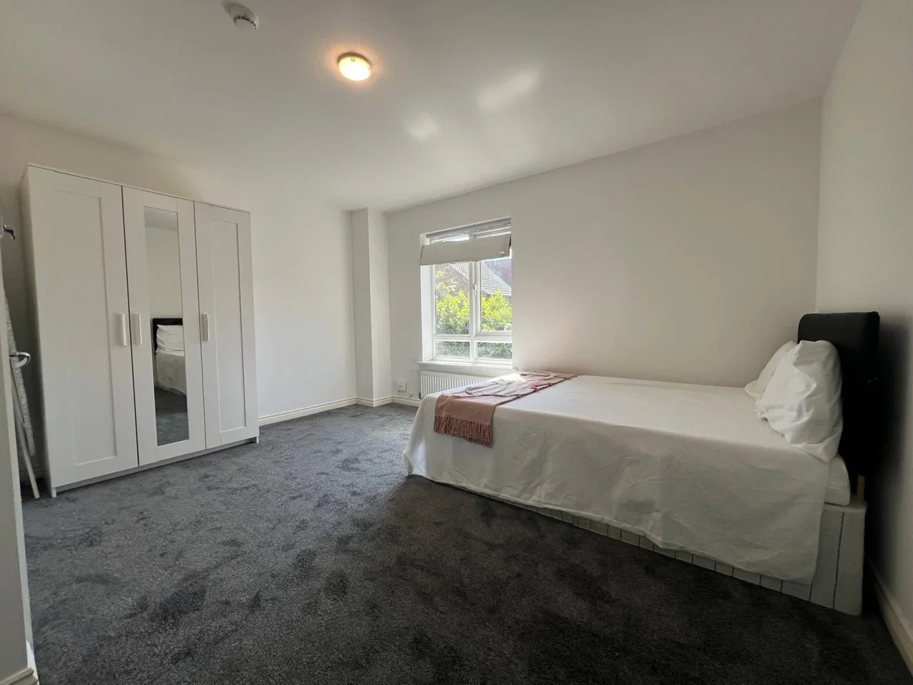 Room Tunnel Cottages in Thurrock
