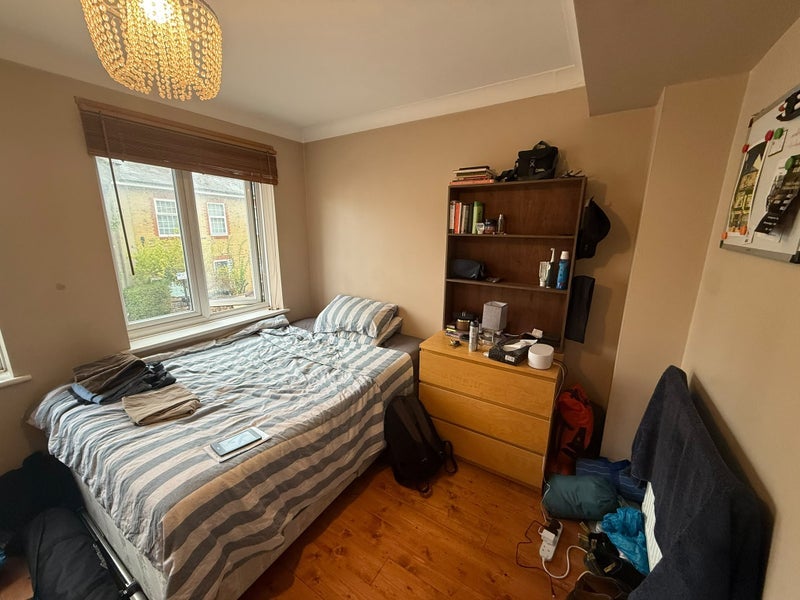 Room Cambria Road in Greater London