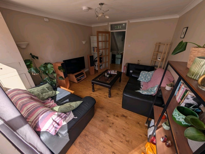 Room Cambria Road in Greater London