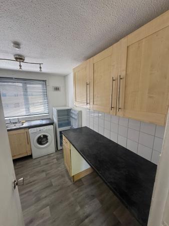 Flat Hartlaw Crescent in Glasgow