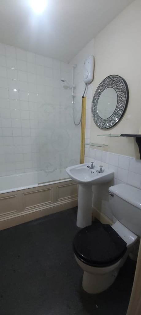 Flat Mount Royd in Bradford