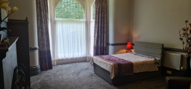 Flat Mount Royd in Bradford