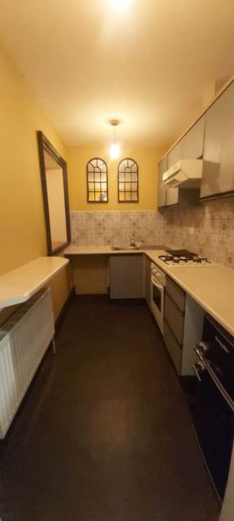 Flat Mount Royd in Bradford