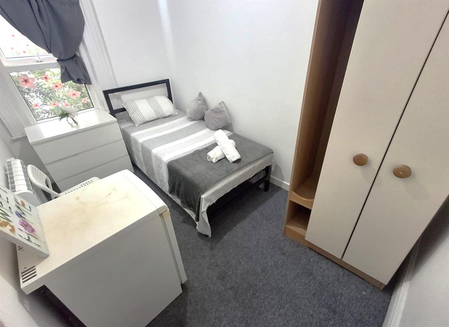 Room The Mount in Ringwood